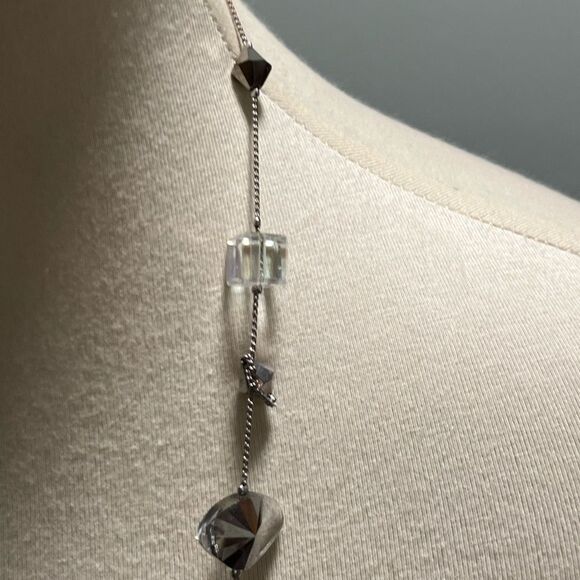 Premier Designs Elegant  “Ice Crystals Silver and Clear Beaded Necklace #PDNK1 - Picture 6 of 12